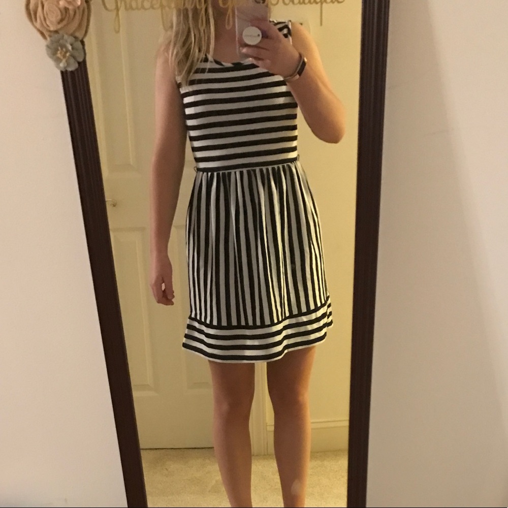 Black stripped dress